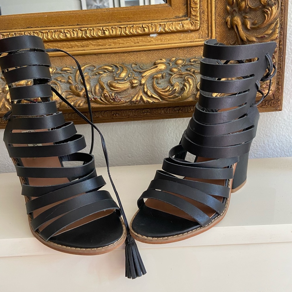 Steve Madden - Trendy Pipa Sandal